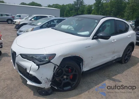 2024 Alfa Romeo Stelvio Veloce Awd из США, поврежденный, VIN ZASPAKBN0R7D72661